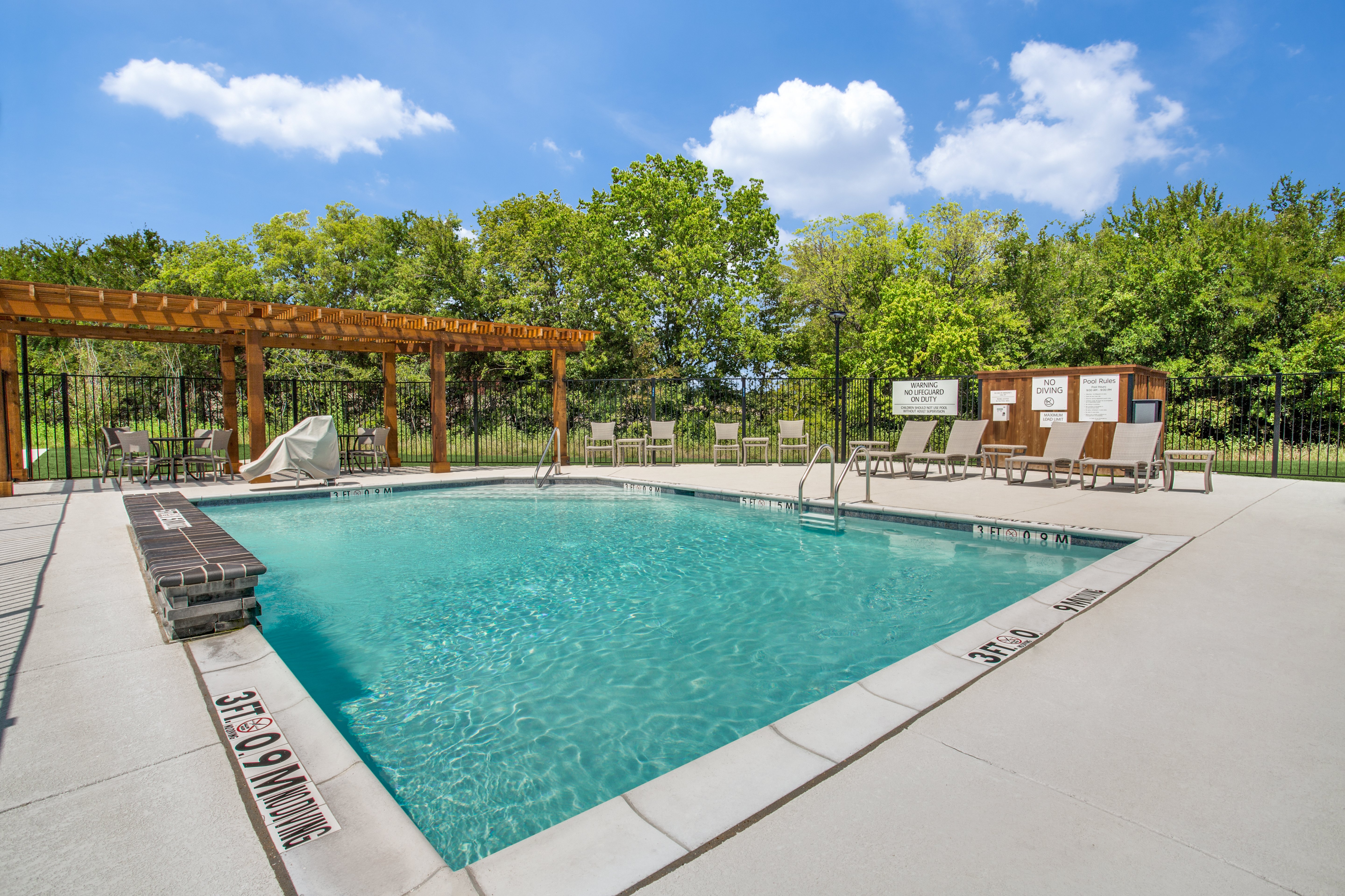 holiday inn express and suites denton south an ihg hotel