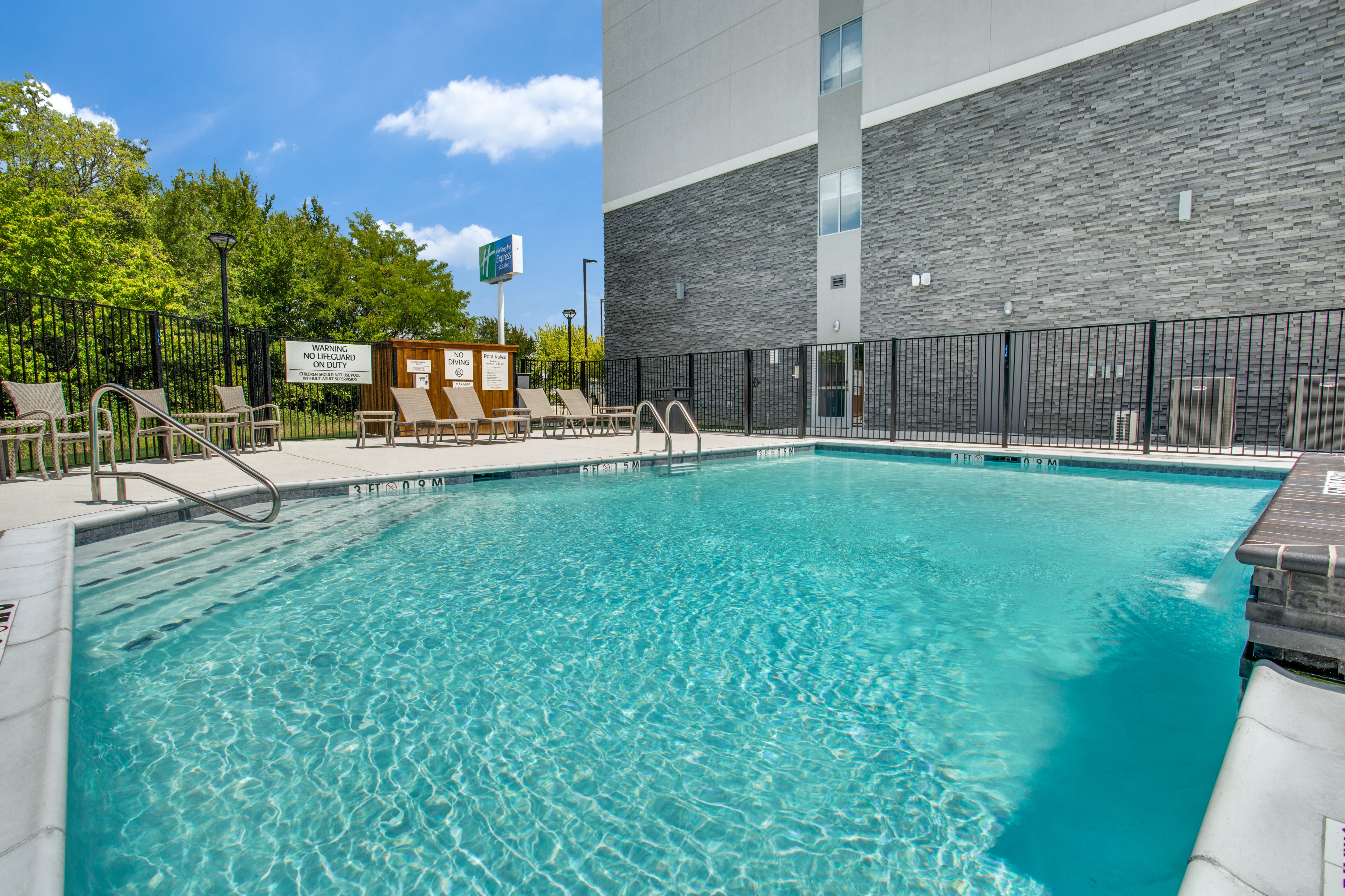 holiday inn express and suites denton south an ihg hotel