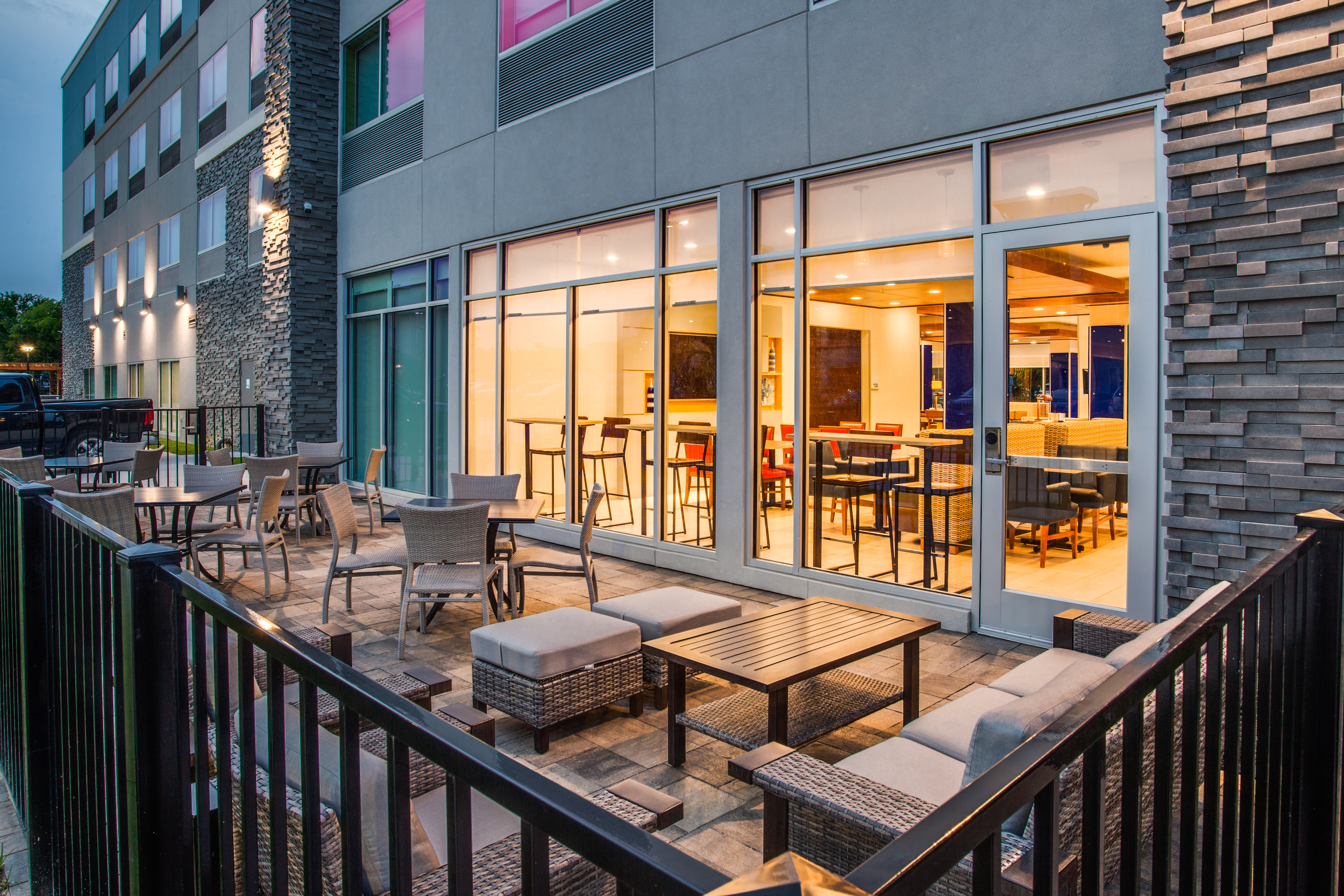 holiday inn express and suites denton south an ihg hotel