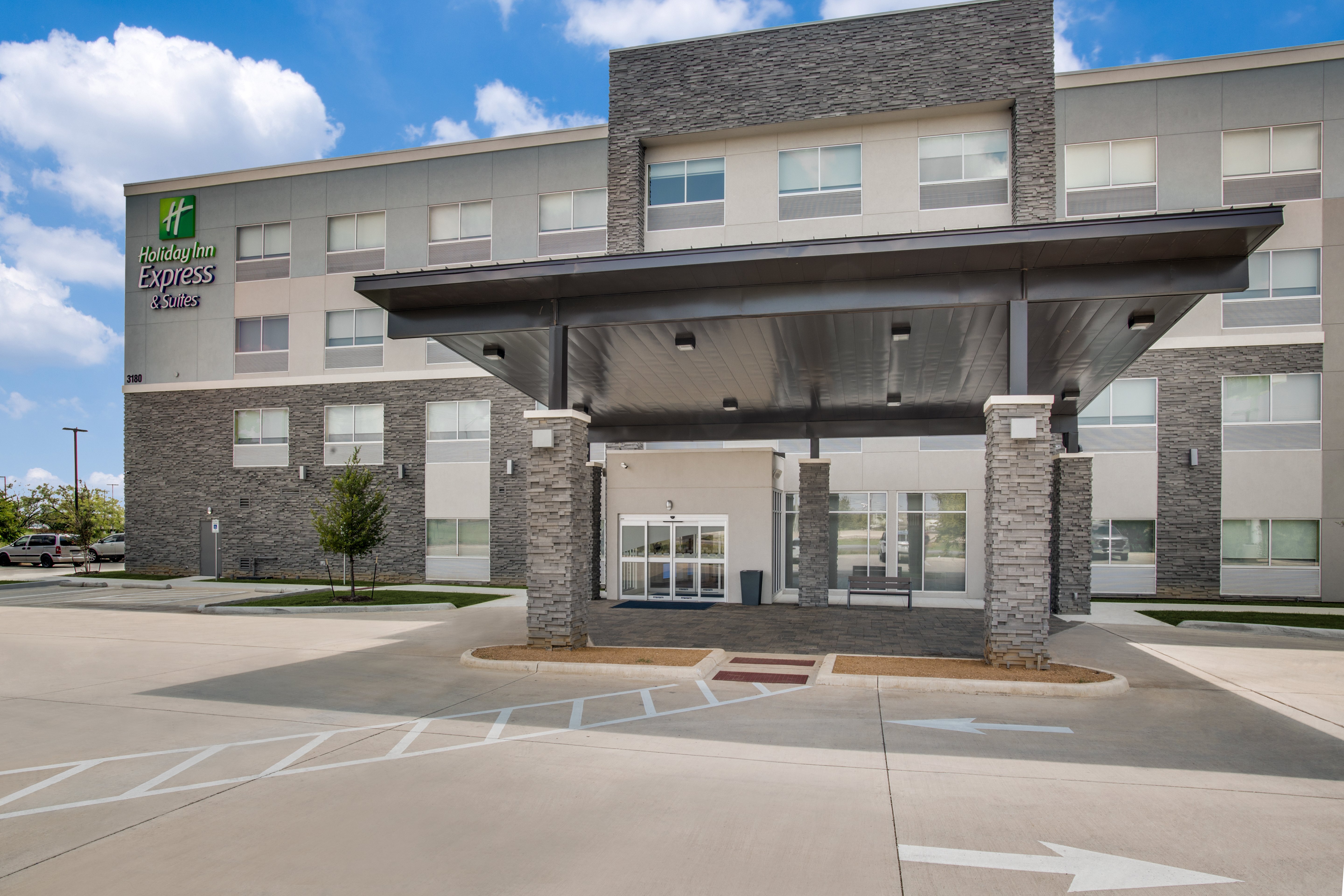 holiday inn express and suites denton south an ihg hotel