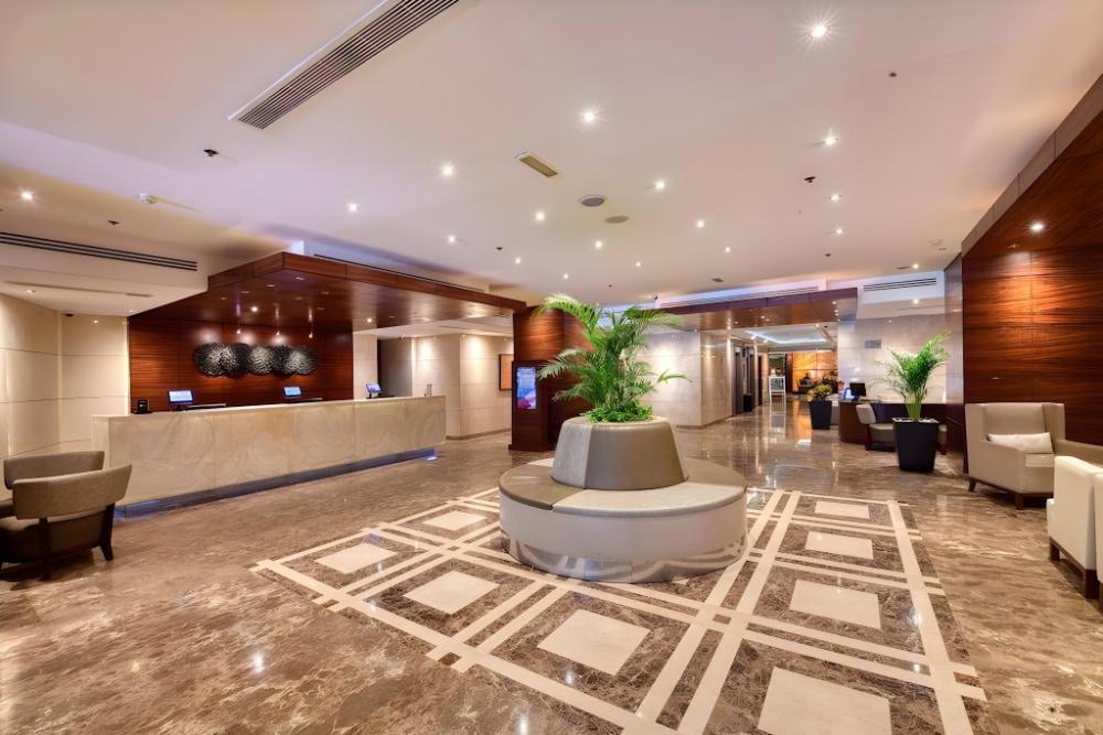 majestic city retreat hotel