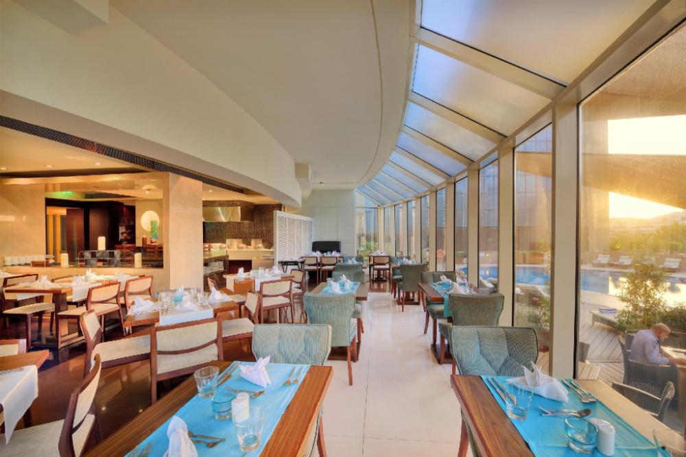 majestic city retreat hotel