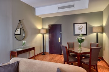 majestic city retreat hotel