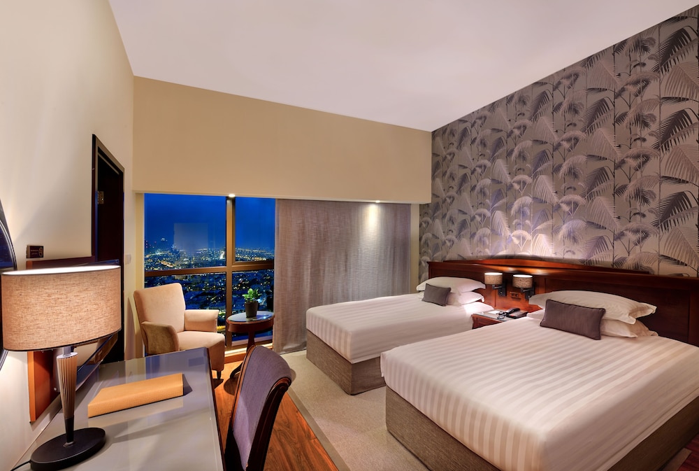 majestic city retreat hotel