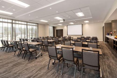 hyatt place virginia beach town center