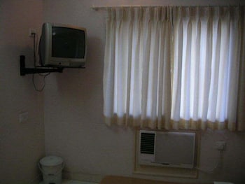 hotel tara international