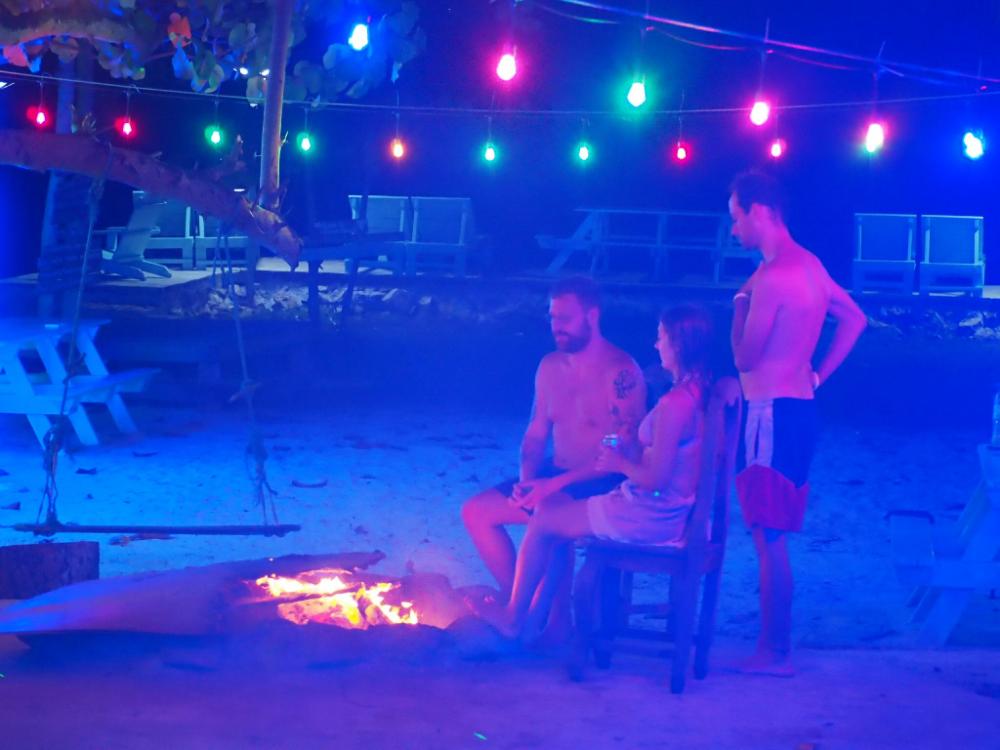 coconutbeach bungalows party hostel