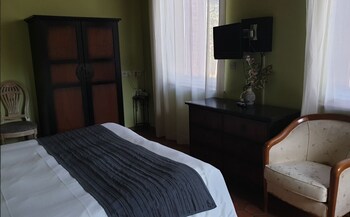 lalcove hotel restaurant