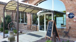 lalcove hotel restaurant