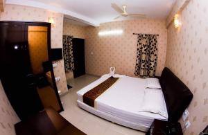 hillside hotel