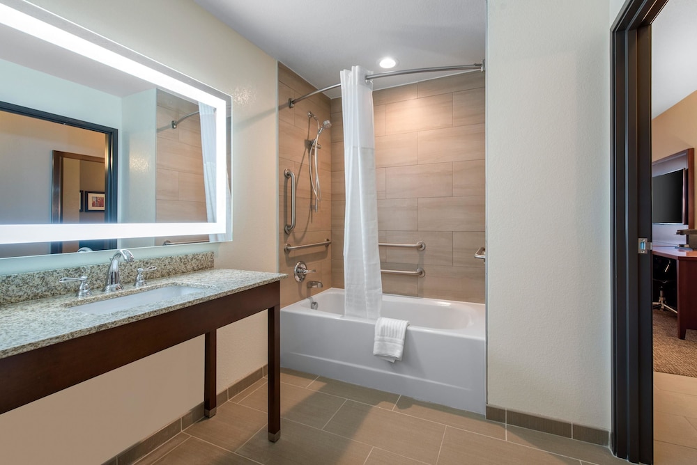 comfort suites denver international airport