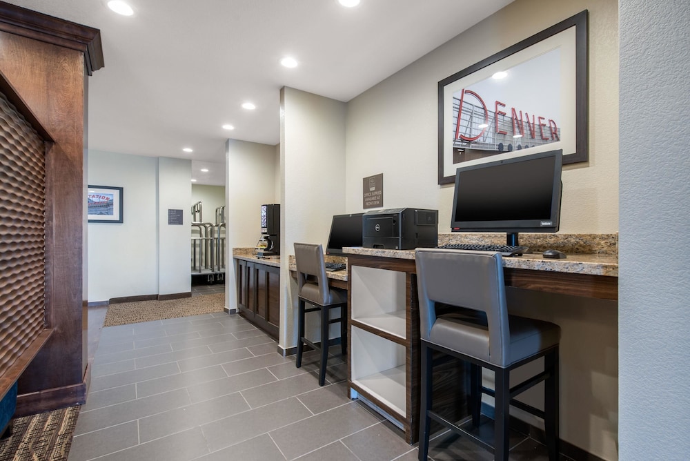 comfort suites denver international airport