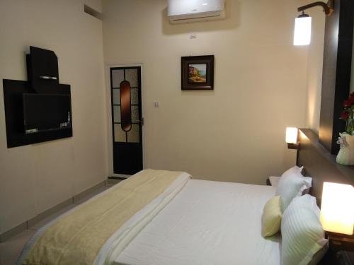 the paddy field inn hostel