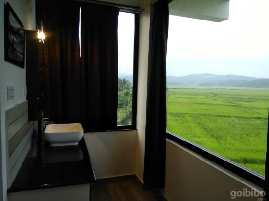 the paddy field inn hostel