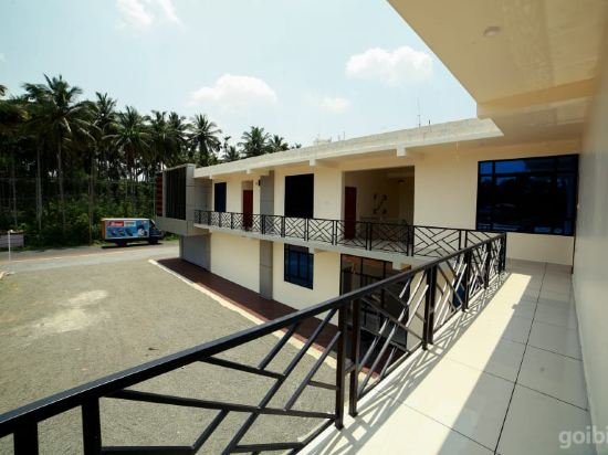 the paddy field inn hostel