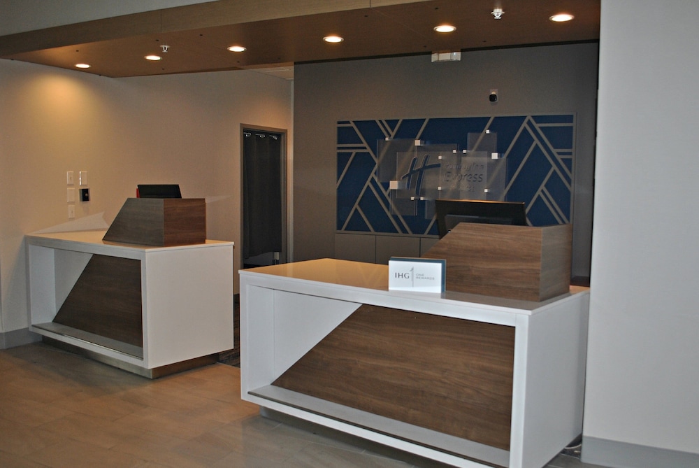 holiday inn express hotel and suites dover by ihg