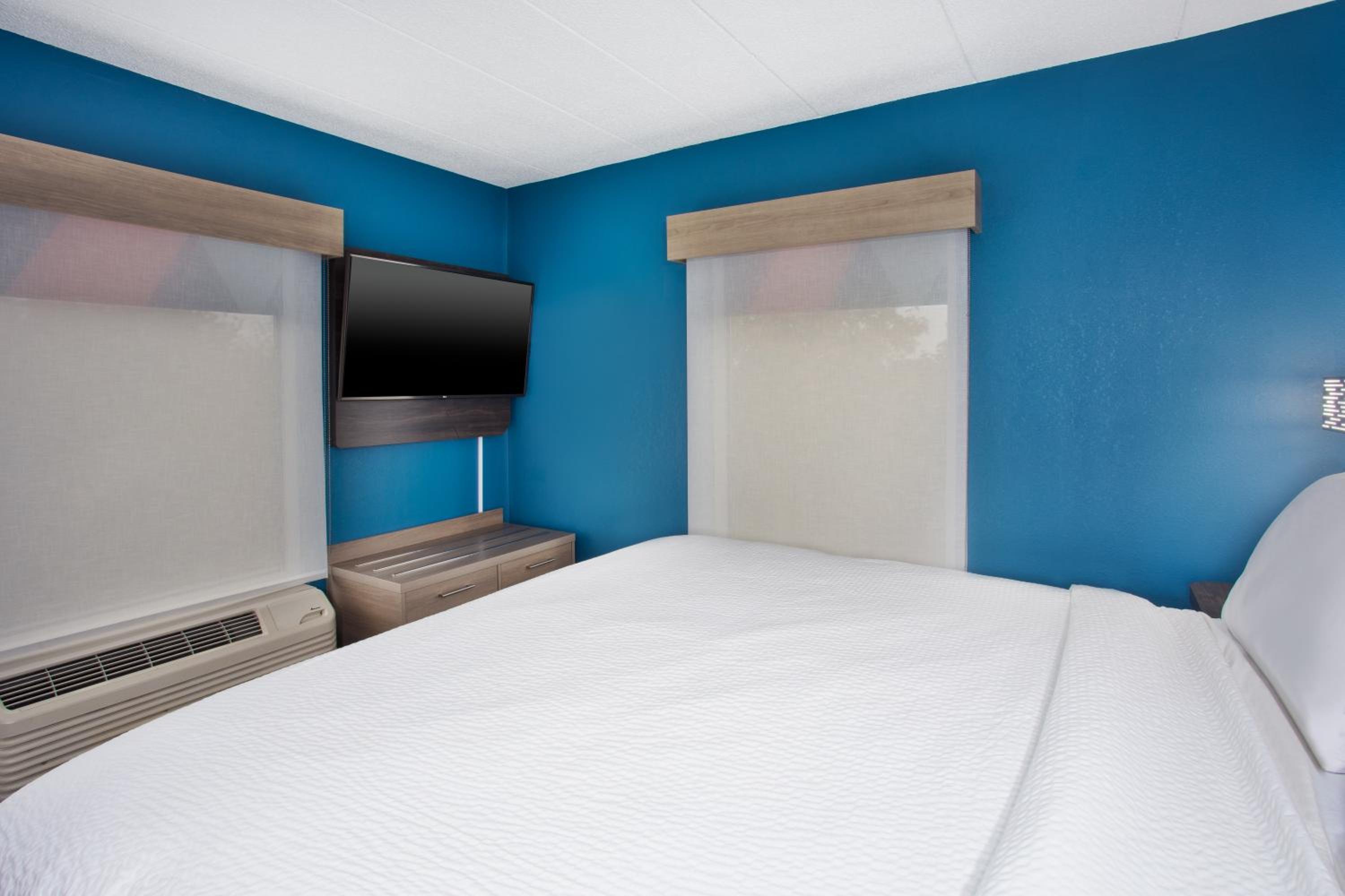 holiday inn express hotel and suites dover by ihg