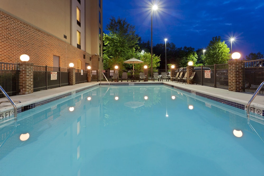 holiday inn express hotel and suites dover by ihg