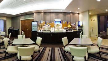 holiday inn express hotel and suites dover by ihg