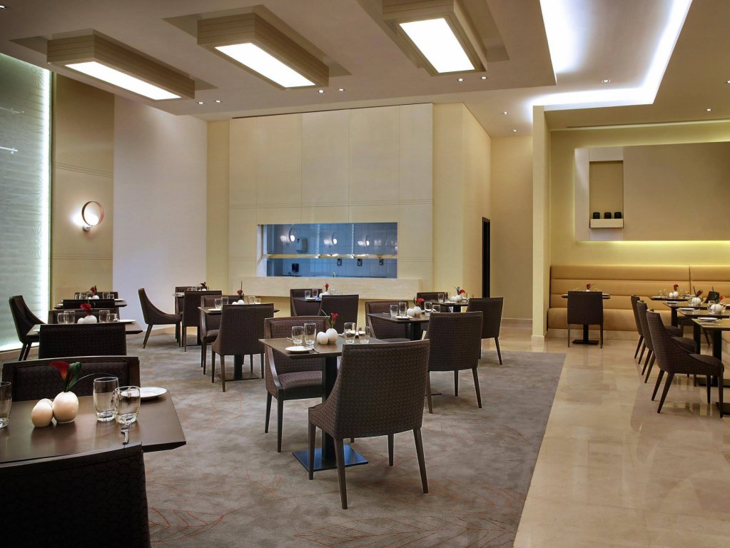 cosmopolitan hotel dubai al barsha