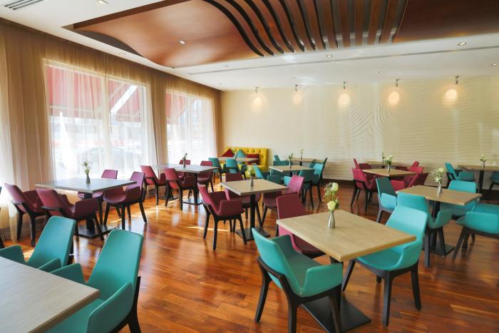 elite byblos hotel mall of the emirates