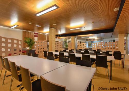 auberge de jeunesse hi paris yves robert