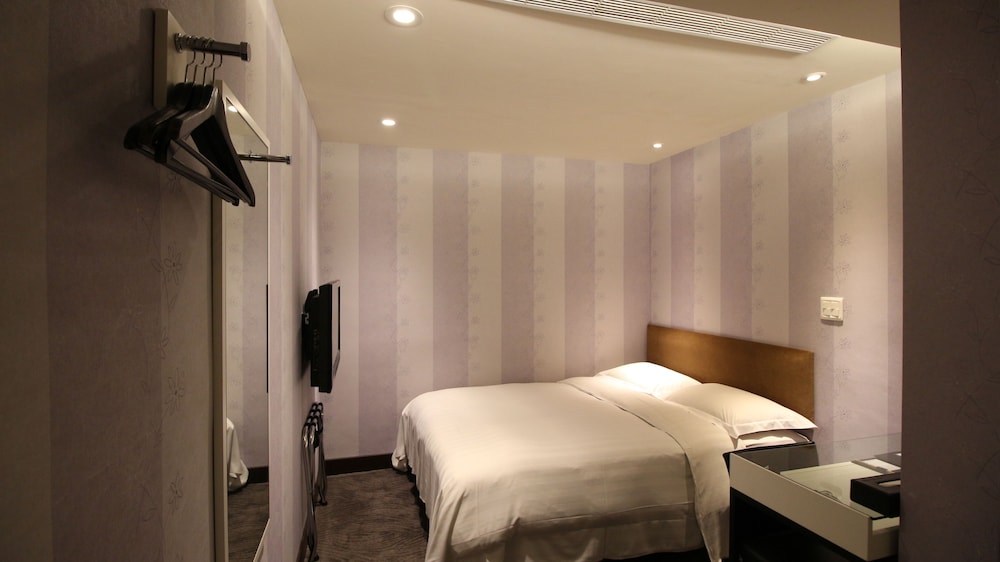 hotel puri ximen branch