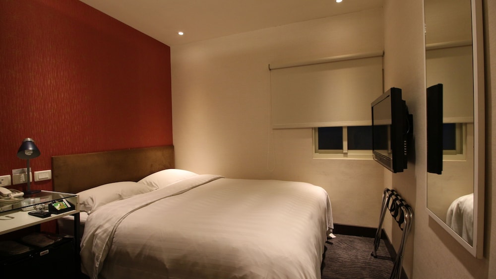 hotel puri ximen branch