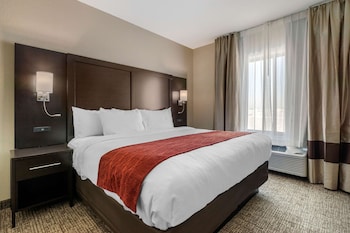 comfort inn and suites cedar rapids cid eastern iowa airport