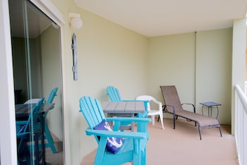 tradewinds condos by hosteeva