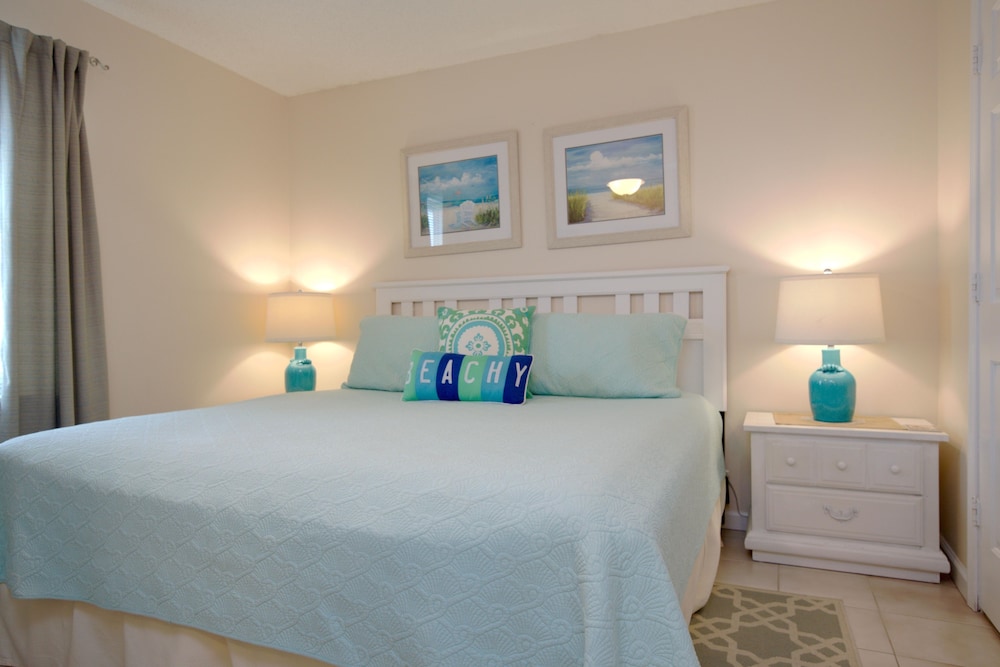 tradewinds condos by hosteeva