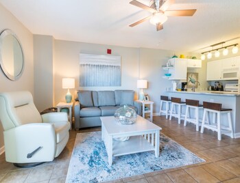 tradewinds condos by hosteeva