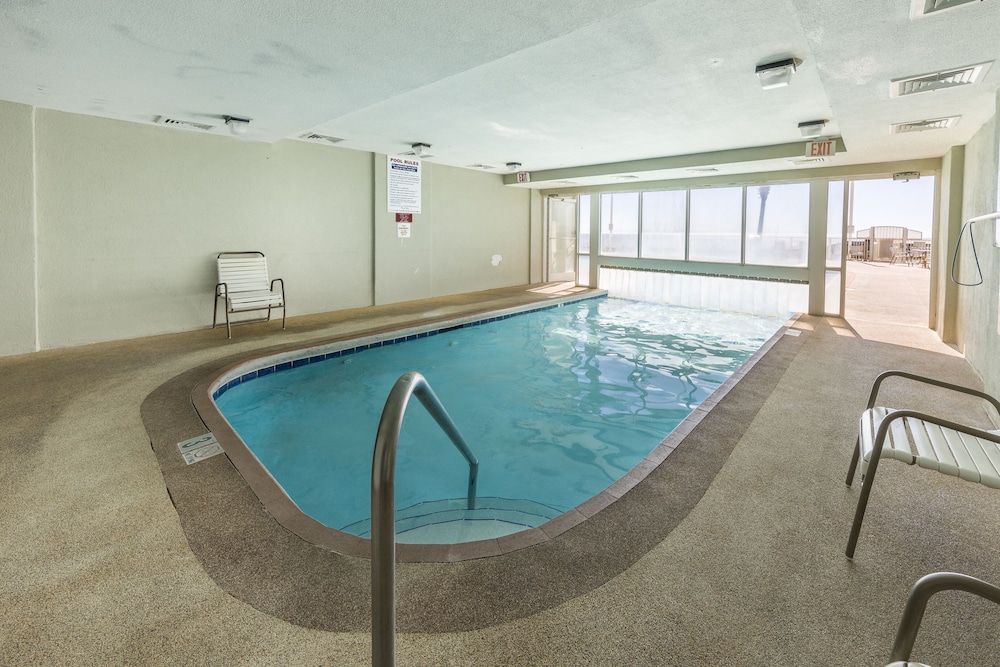tradewinds condos by hosteeva
