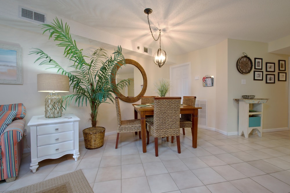 tradewinds condos by hosteeva