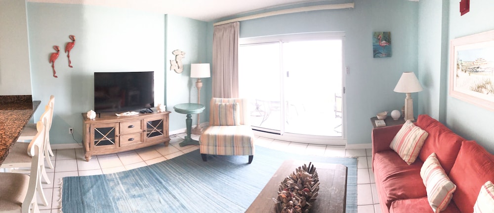 tradewinds condos by hosteeva