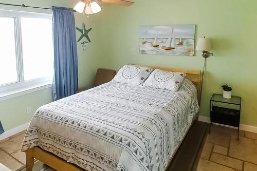 tradewinds condos by hosteeva