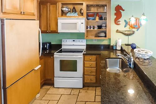 tradewinds condos by hosteeva