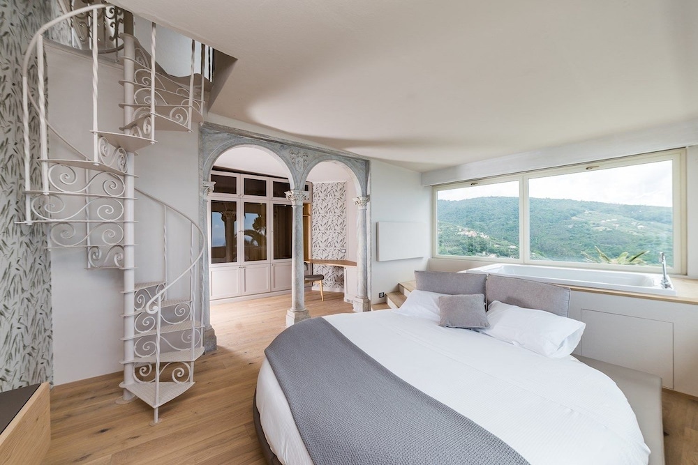 villa riviera resort