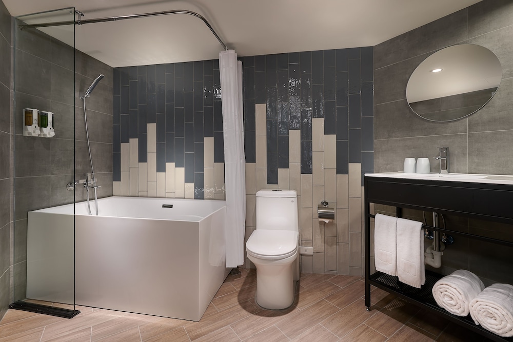 muzik hotel ximen station branch