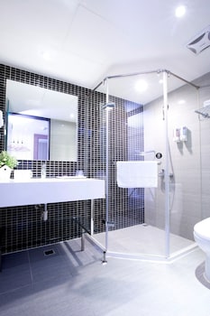 muzik hotel ximen station branch