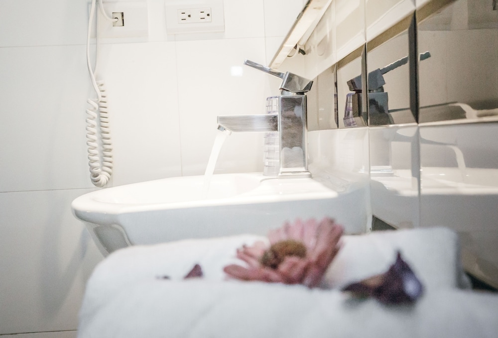 muzik hotel ximen station branch