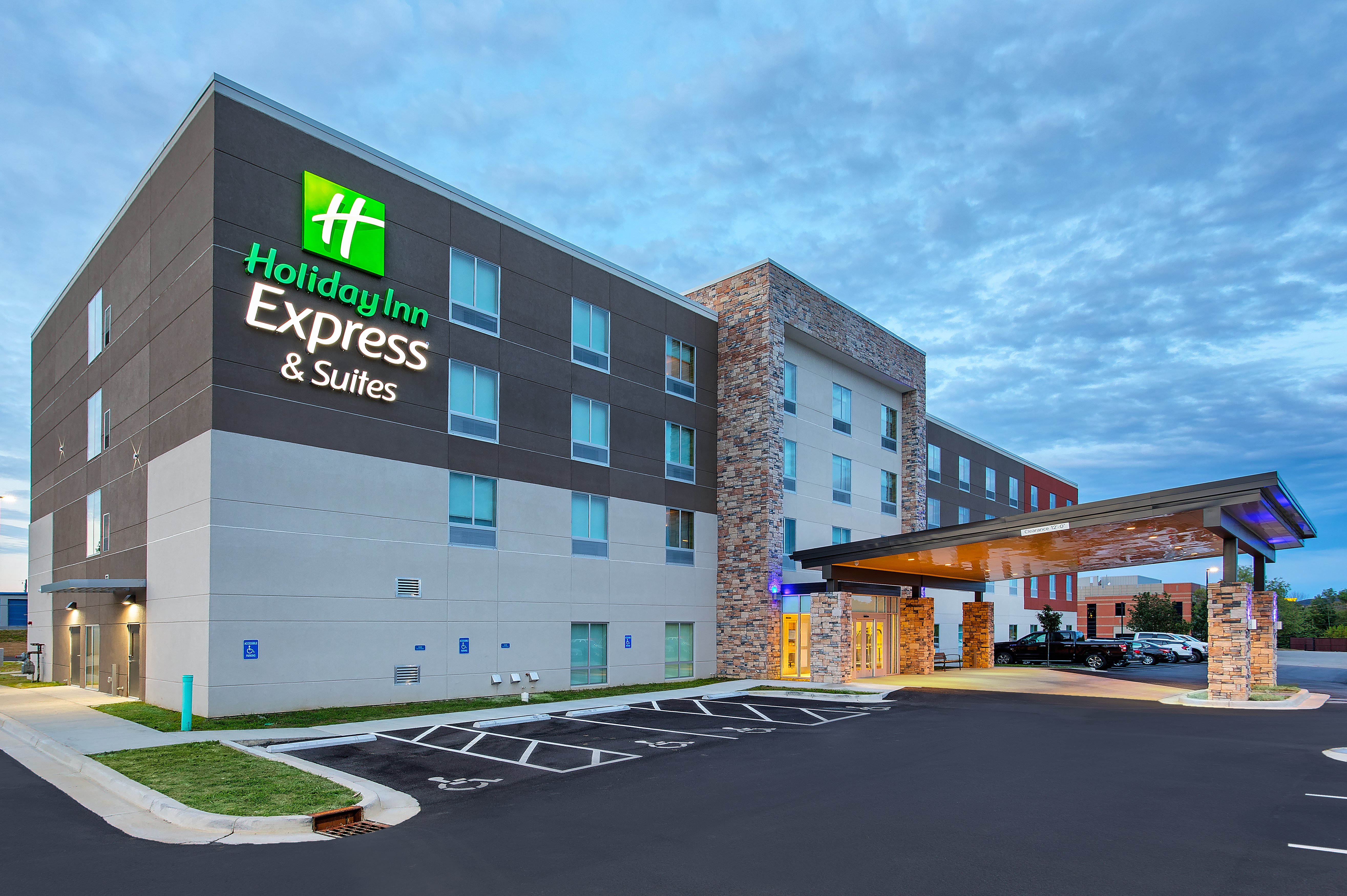 holiday inn express and suites la grange an ihg hotel