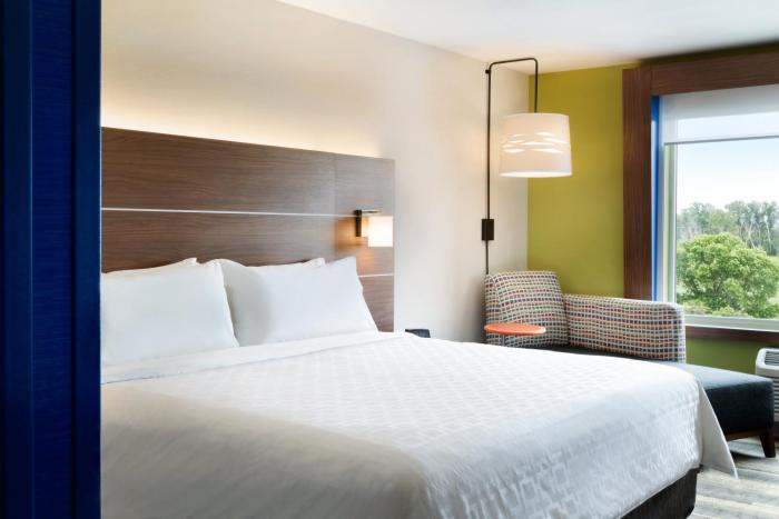 holiday inn express and suites la grange an ihg hotel