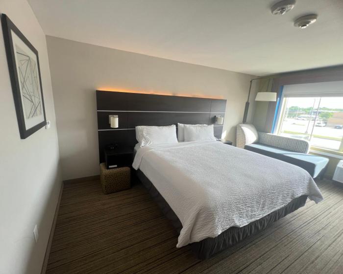 holiday inn express and suites forney an ihg hotel