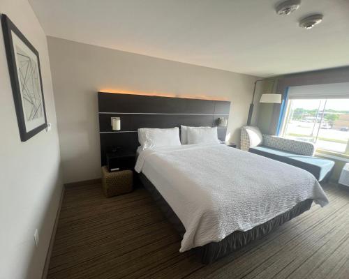 holiday inn express and suites forney an ihg hotel