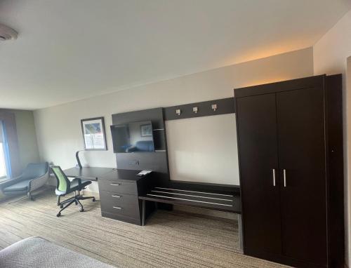 holiday inn express and suites forney an ihg hotel