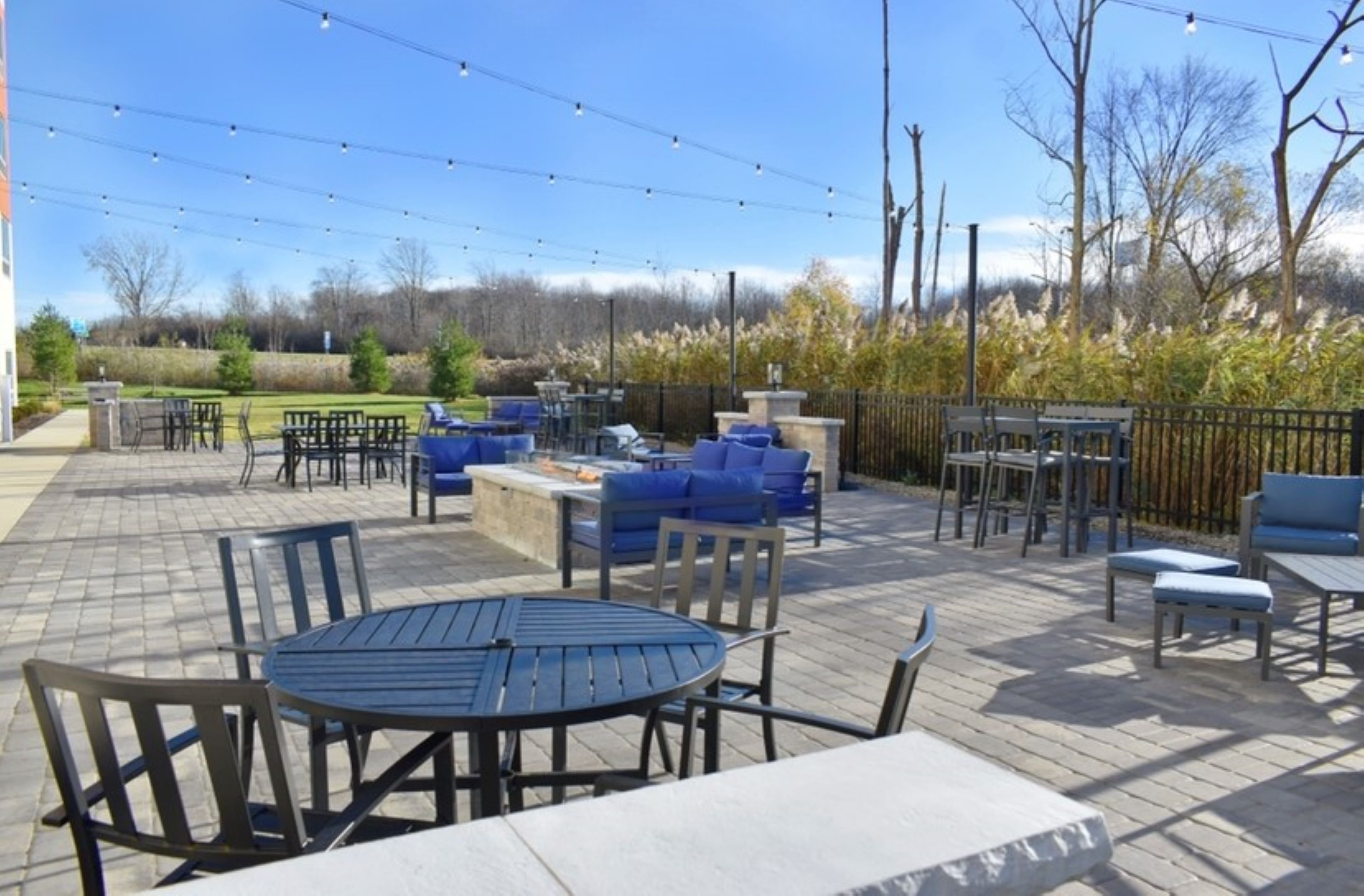 holiday inn express and suites madison an ihg hotel