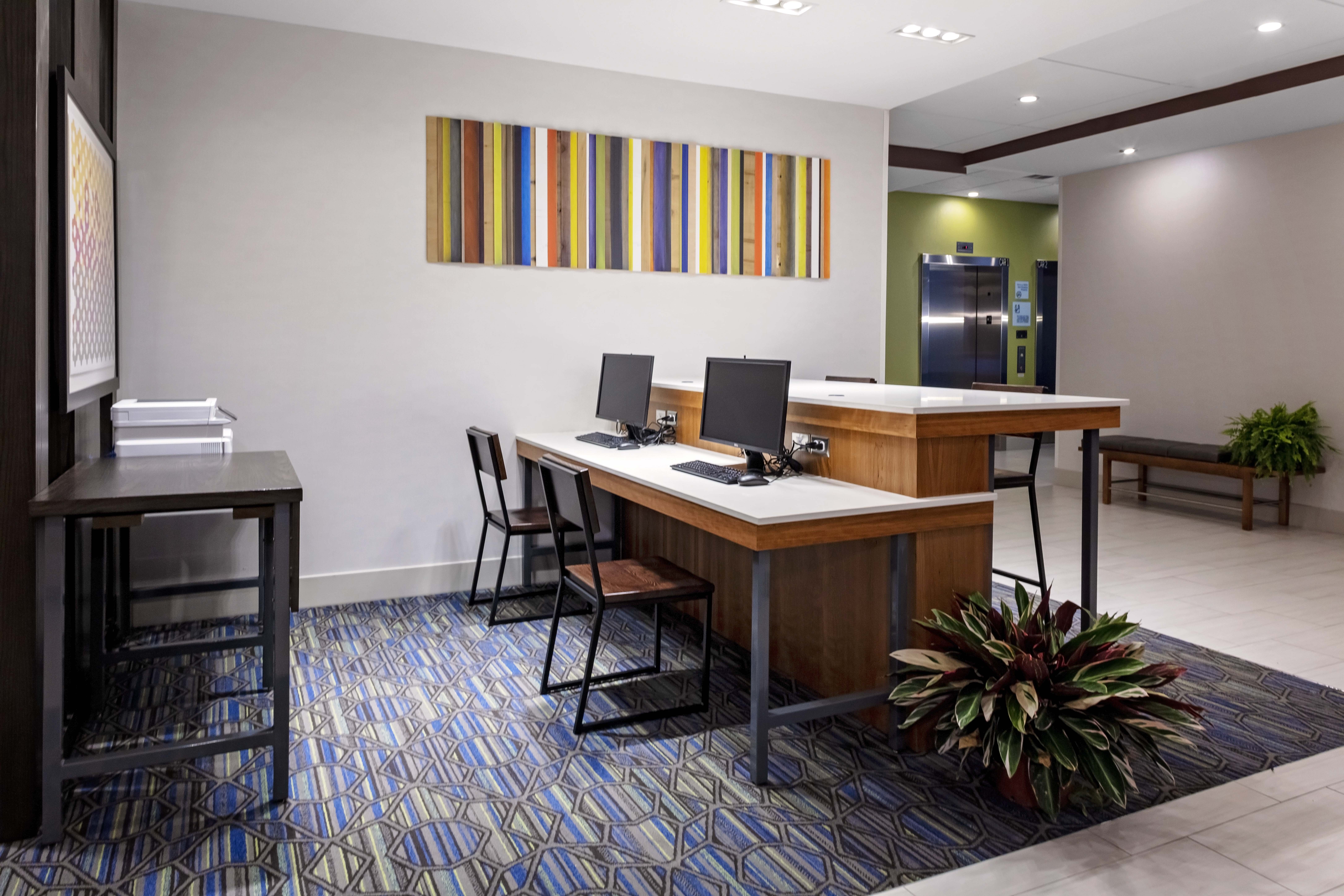 holiday inn express and suites madison an ihg hotel
