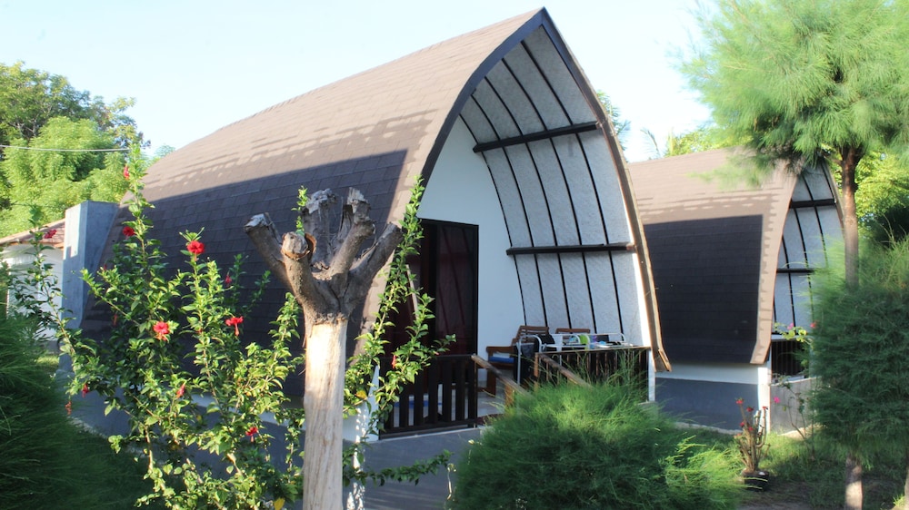 nusa indah bungalows