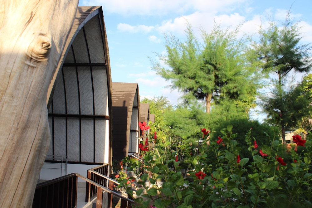 nusa indah bungalows